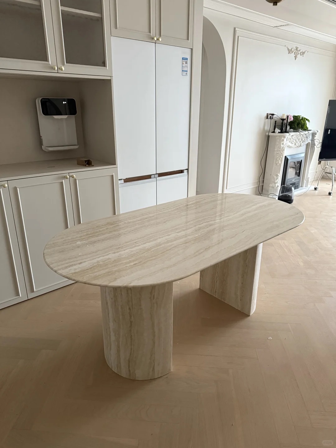 Elegância atemporal com travertino