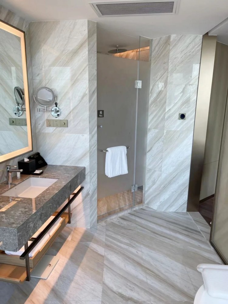 4 maneiras fáceis de escolher a cor e o design certos de mármore para sua casa