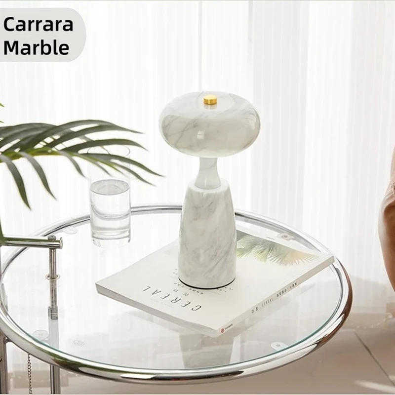 Lâmpada de mesa de mármore